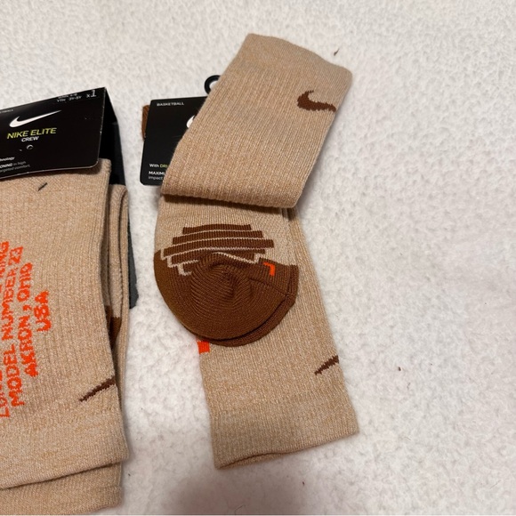 Nike Socks - Picture 3 of 9